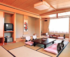 Room (Japanese) | Living area