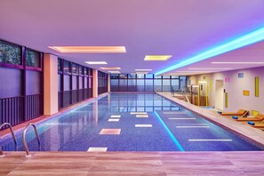 屋内プール、屋外プール