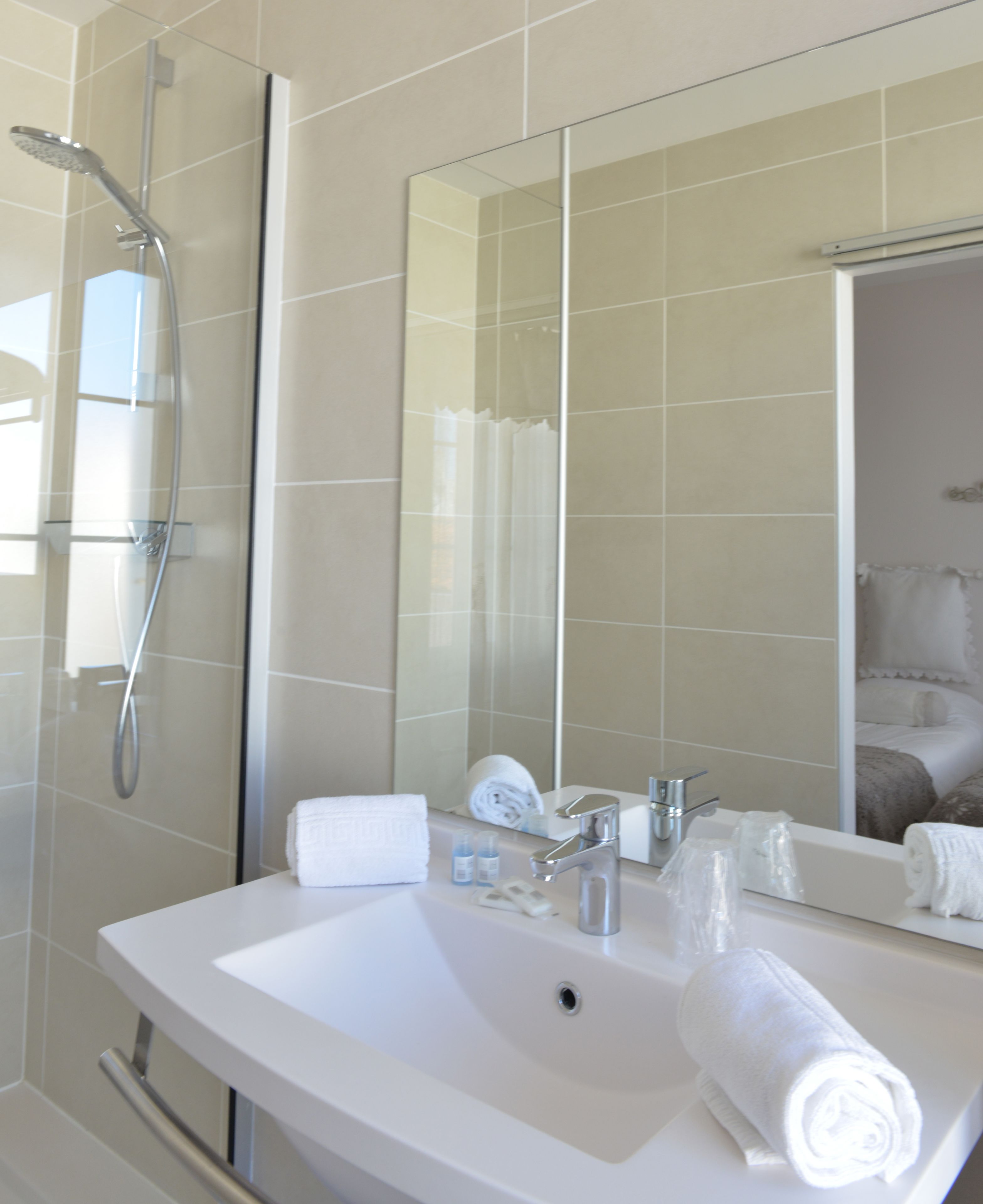 deluxe double room, pool access | bathroom | free toiletries, hair dryer, towels