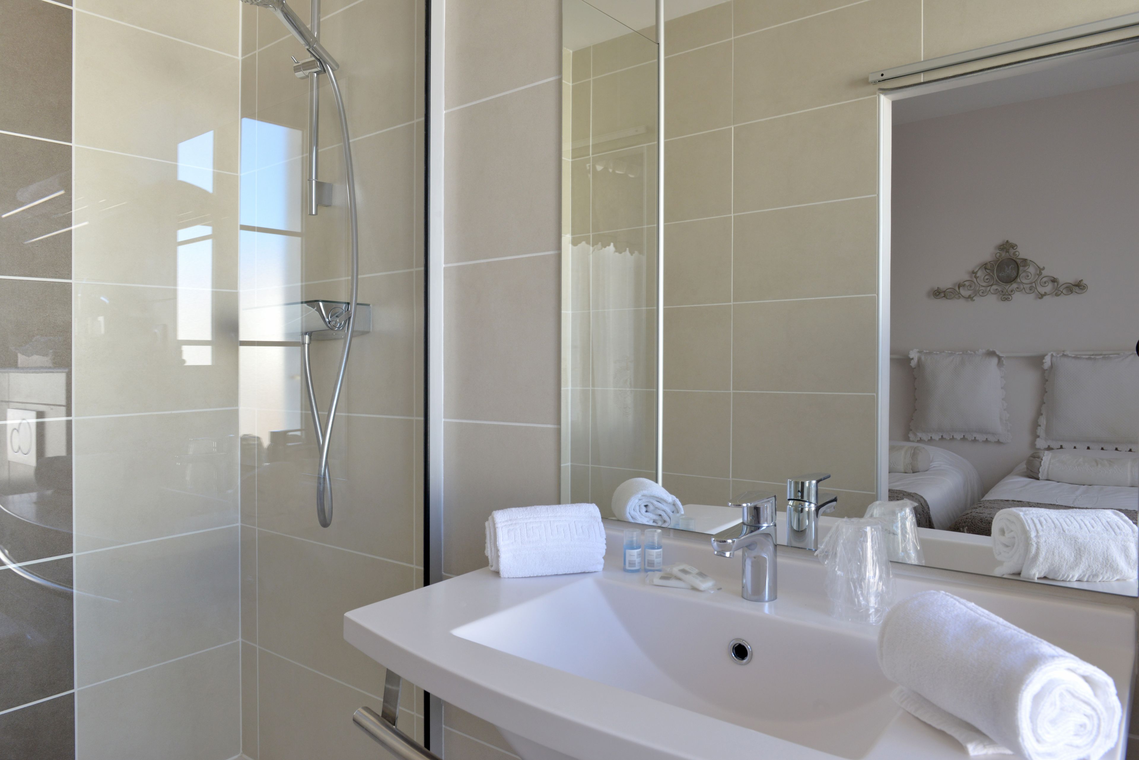 comfort twin room, 2 single beds, pool access | bathroom | free toiletries, hair dryer, towels