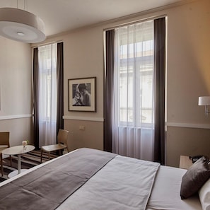 1 bedroom, premium bedding, iron/ironing board, cribs (free) - Basilica (Budapest)