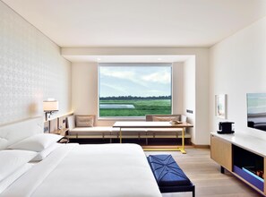 Premium bedding, down duvets, memory-foam beds, free minibar items - Andaz Delhi, by Hyatt (New Delhi)