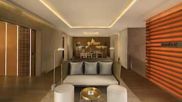 Couples treatment room(s), sauna, steam room