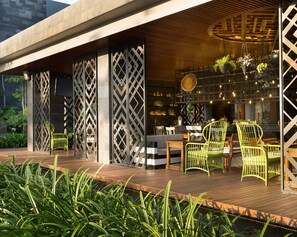 3 bares/lounges, bar de coquetéis