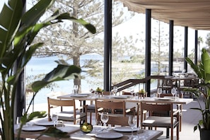 4 restaurants servant le petit déjeuner, spécialités Cuisine italienne