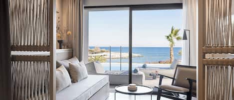 Helea Suite with Swim Up Pool | Coffres-forts dans les chambres, bureau