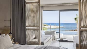 Junior suite with Sea View & Swim Up Pool | Beach/ocean view
