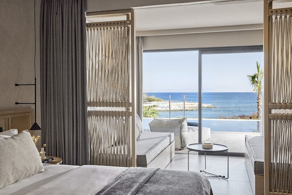 Junior suite with Sea View & Swim Up Pool | Plaj/okyanus manzarası