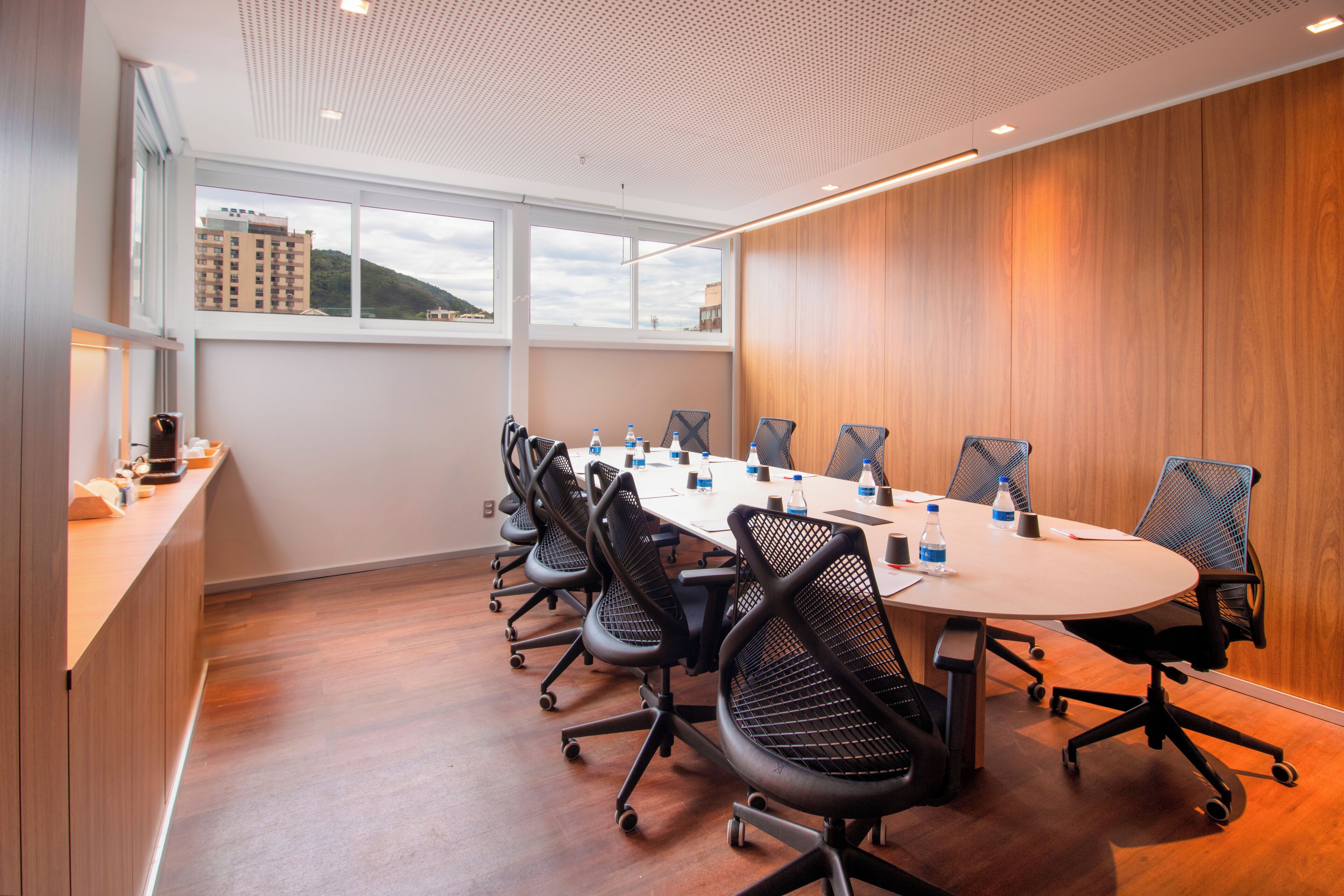 Meeting facility