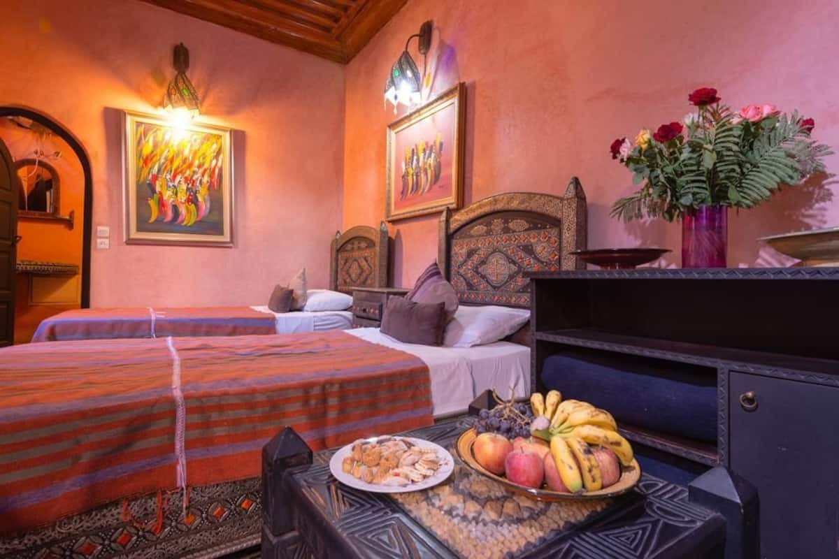 Chambre avec lits jumeaux | Rideaux occultants, chambres insonorisées, Wi-Fi gratuit, draps fournis
