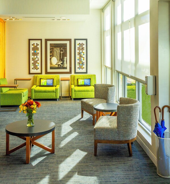 Reception - Holiday Inn Express & Suites Toledo West by IHG (Toledo)