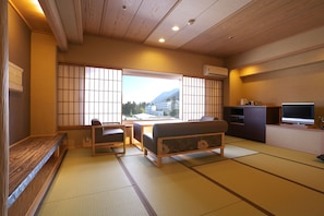 Taisho Modern Japanese Style Room (12 tatami mat), Non Smoking