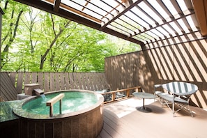Deluxe Twin Room with Open-air bath, Non Smoking | Bathroom | Hair dryer, slippers, electronic bidet, shampoo - Hotel Tenbo (Shibukawa)