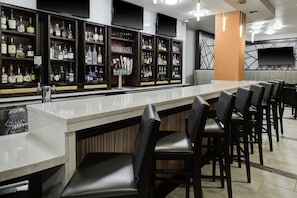 酒吧（店内）