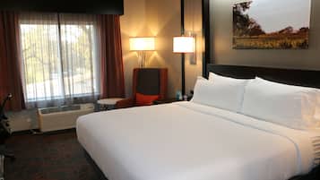 Hypo-allergenic bedding, in-room safe, desk, laptop workspace