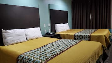 Kamar Double, Boleh Merokok | Meja kerja, setrika/meja setrika, Wi-Fi gratis, dan jam alarm