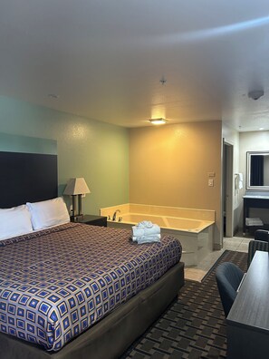 Room, 1 King Bed, Hot Tub Non Smoking | Desk, iron/ironing board, free WiFi, bed sheets - Scottish Inns White Settlement (Fort Worth)