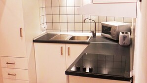 Unclassified image, 2 of 30, button - NEW ASTORIA (Budapest)