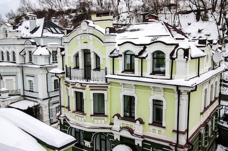 Terraza o patio. Gonchar Hotel