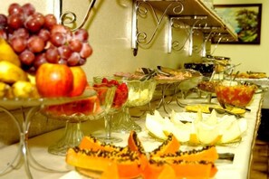 Dining - SAN Silvestre (Tubarao)