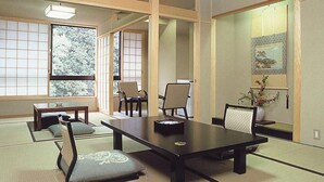 Unclassified image, 4 of 6, button - Shimogoten (Tanabe)