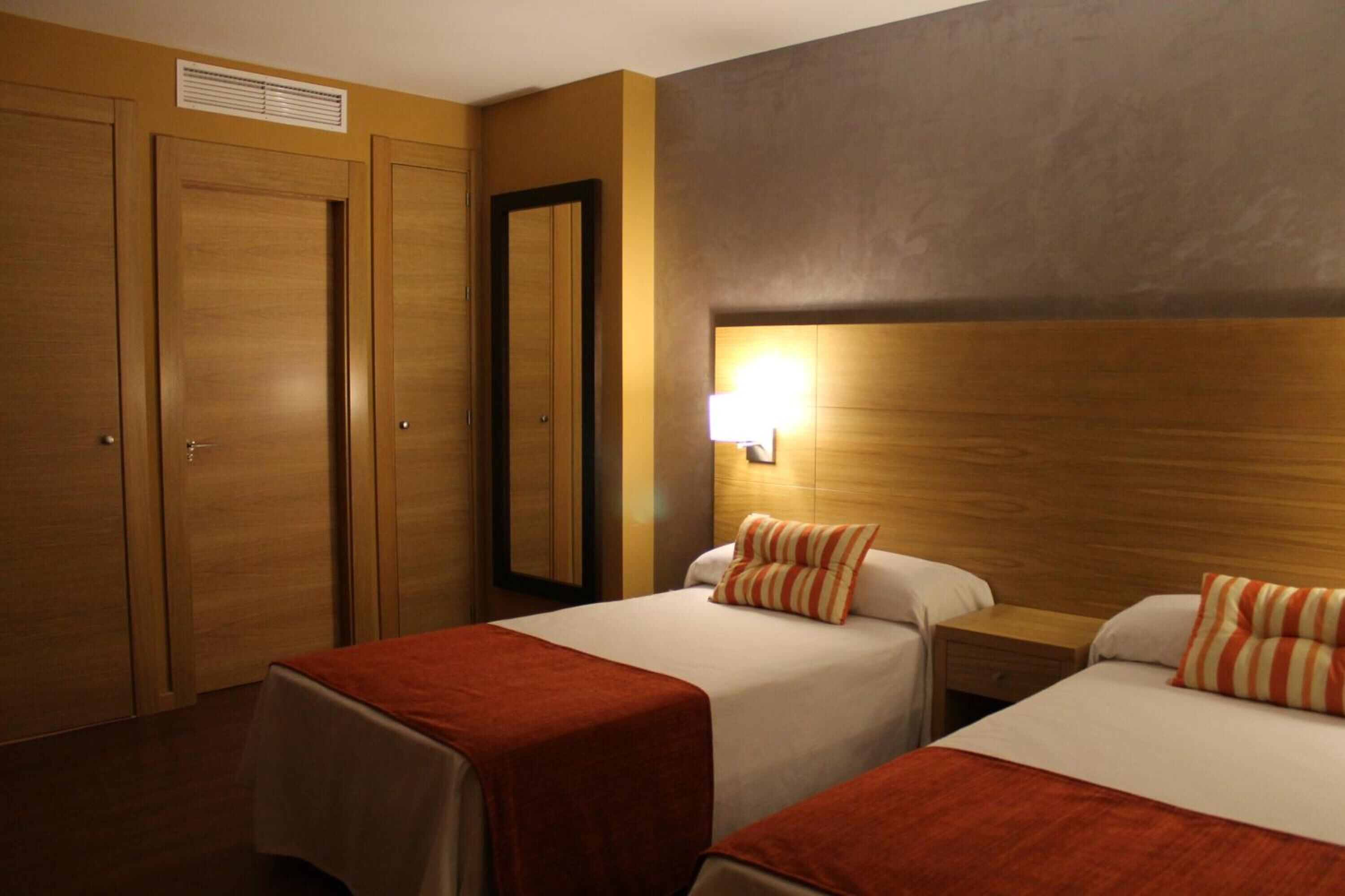 minibar, in-room safe, desk, soundproofing