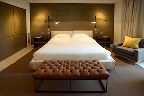 Classic Apartment, 1 Bedroom | 1 bedroom, premium bedding, in-room safe, desk
