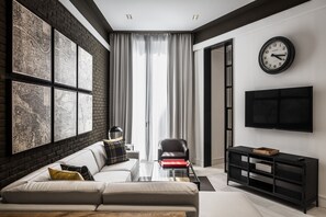 Classic Apartment, 1 Bedroom | Living room | 48-inch flat-screen TV with cable channels, TV - Midtown Apartments (Barcelona)