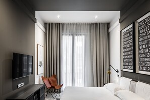 Family Apartment, 3 Bedrooms, 2 Bathrooms | 1 bedroom, premium bedding, in-room safe, desk - Midtown Apartments (Barcelona)