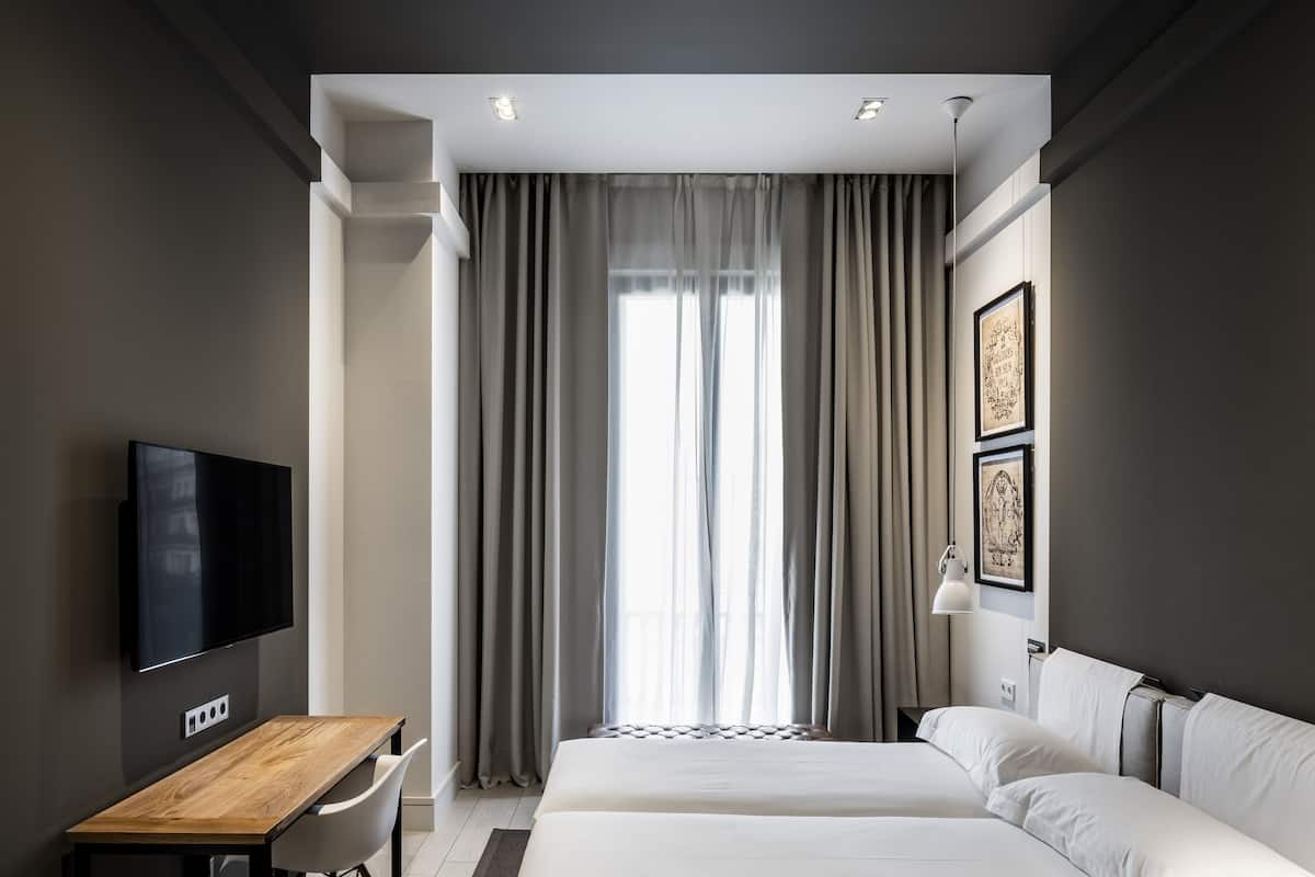 Apartment, 2 Bedrooms, 2 Bathrooms | 1 bedroom, premium bedding, in-room safe, desk