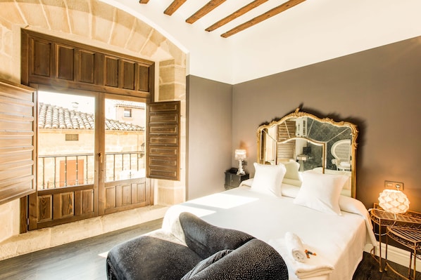 Exclusive Double Room (Bath) - Rusticae Hotel Teatrisso (Cuzcurrita de Rio Tiron)