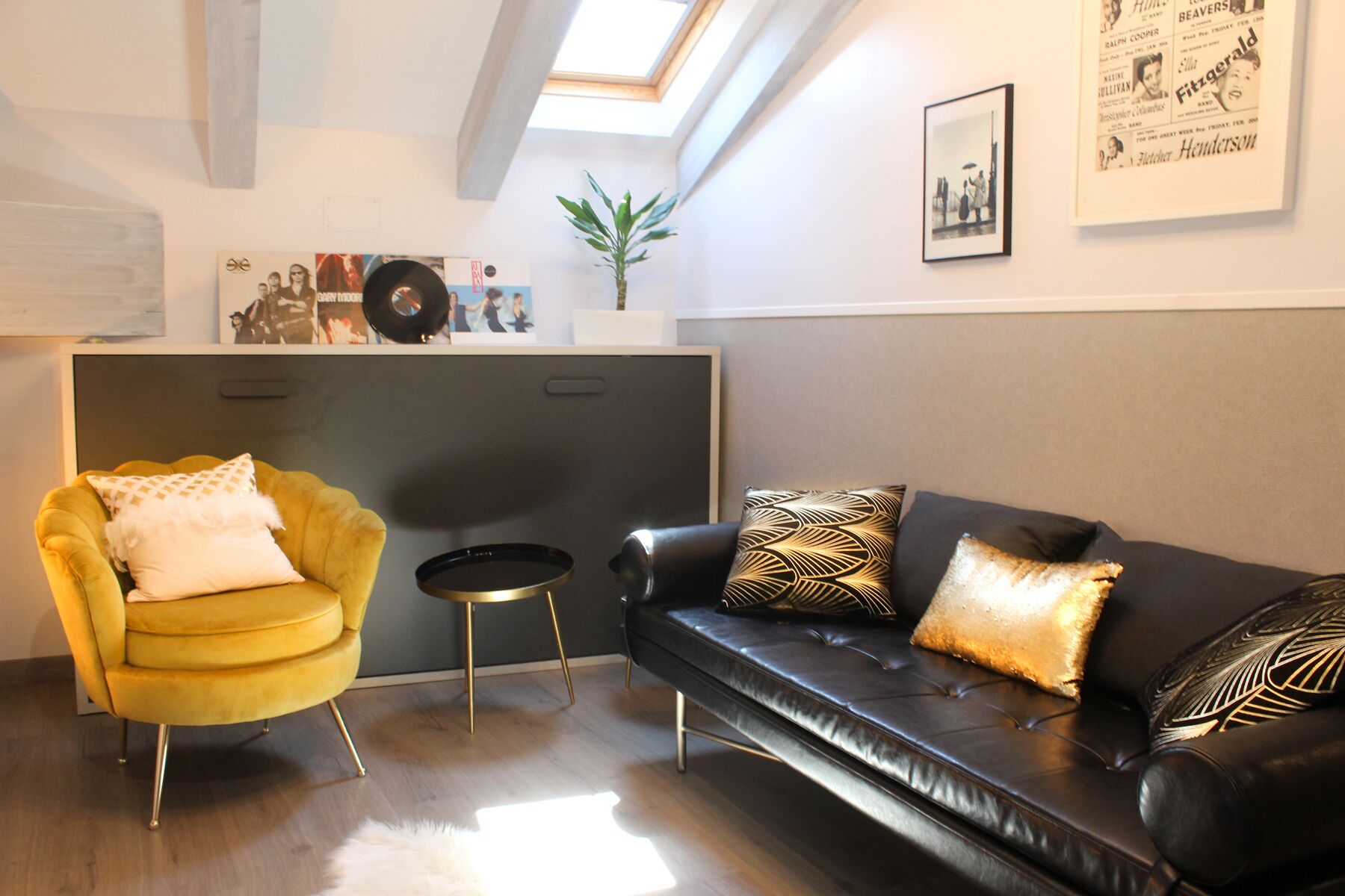 comfort studio | down duvets, pillow-top beds, minibar, individually decorated