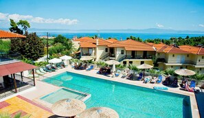 Outdoor pool - Medusa Hotel (Kassandra)