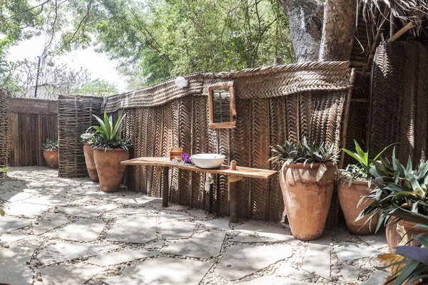 Comfort-Vierbettzimmer | Badezimmer | Dusche, Handtücher