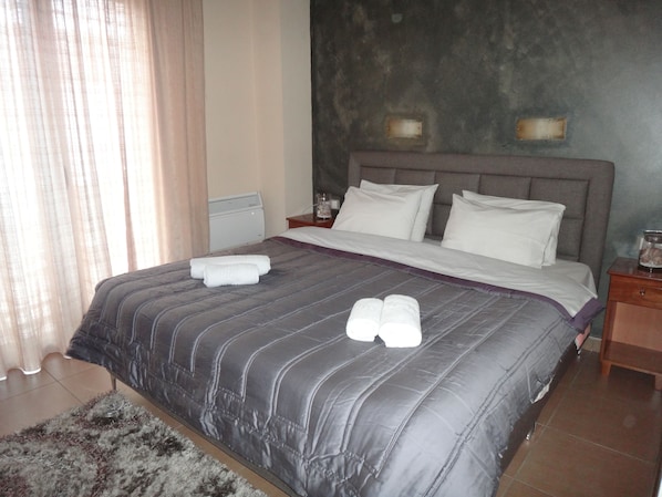 Desk, free WiFi - Alkistis (Istiaia-Aidipsos)