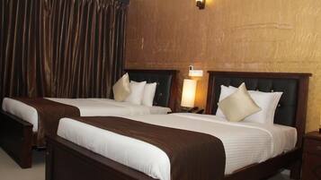 Desk, iron/ironing board, free WiFi