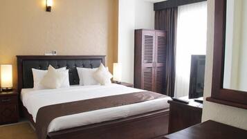 Standard Double Room | Desk, iron/ironing board, free WiFi