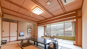Interior - Aga No Megumi Bousenkaku (Gosen)