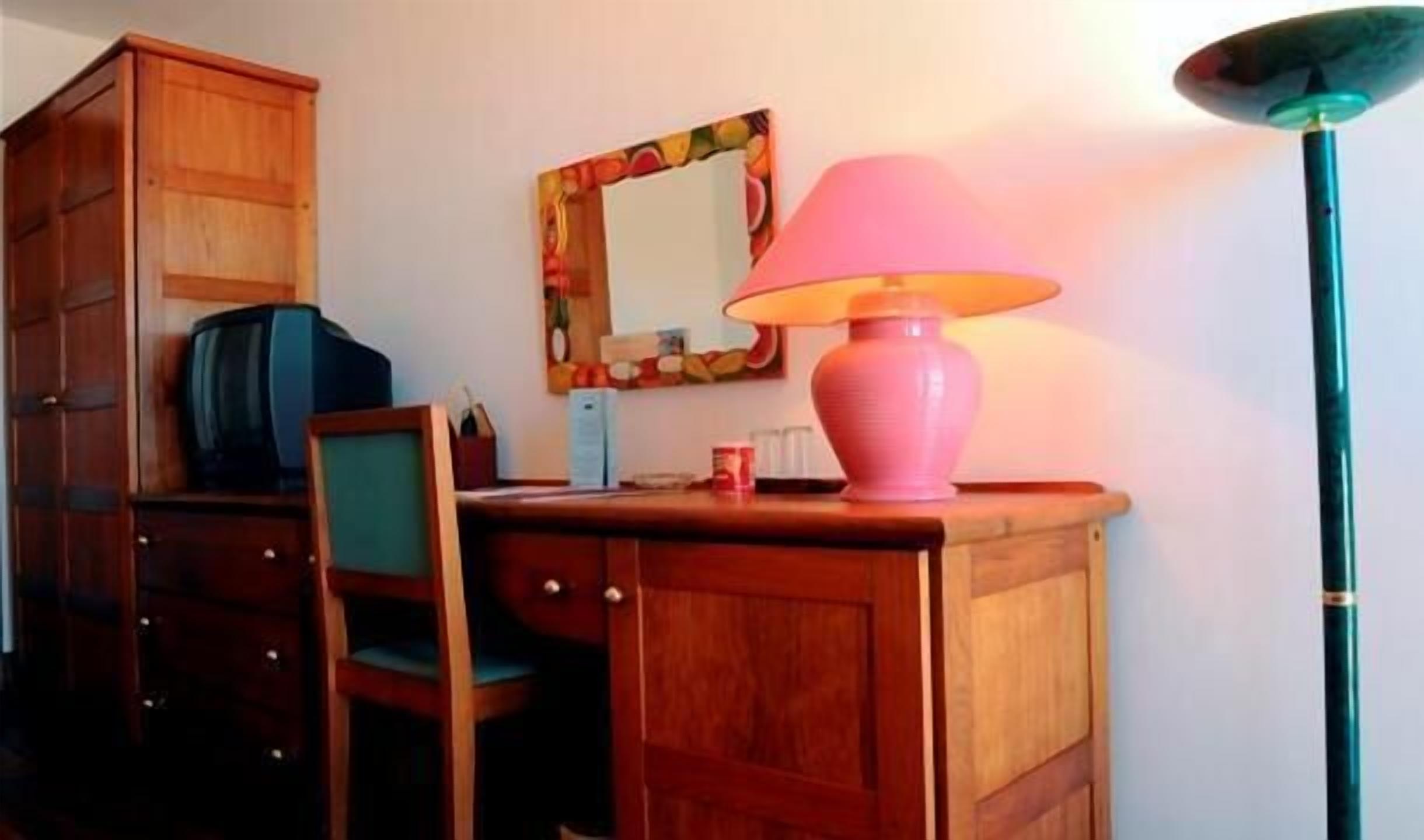 standard double room | room amenity