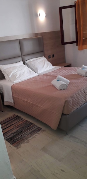 Room - Pension Nychterida (Corfu)