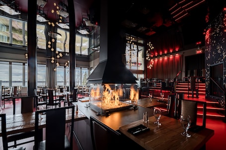 Breakfast, lunch and dinner served