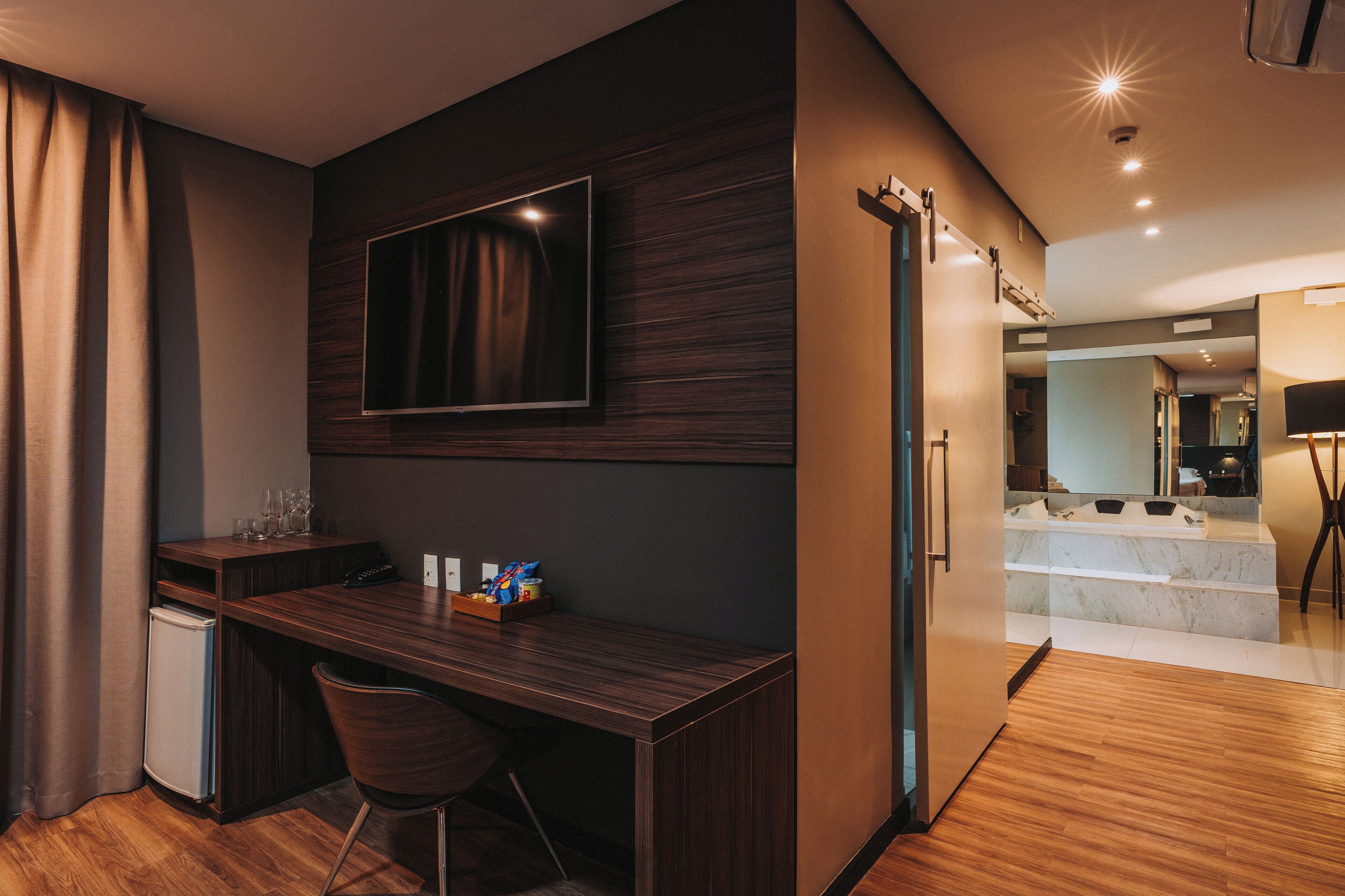 Suíte estúdio presidencial | Banheiro | Chuveiro, produtos de toalete grátis