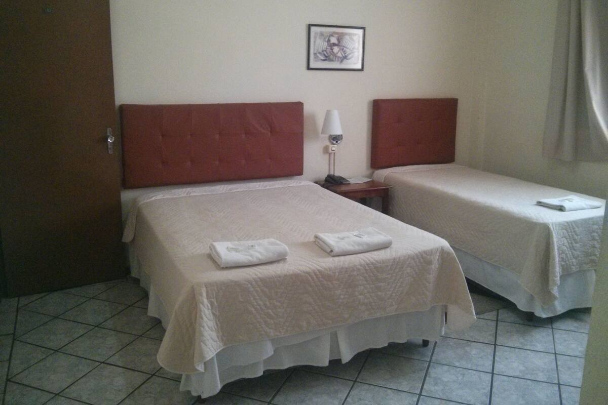 Habitación Deluxe | Minibar, escritorio, cunas (de pago) y wifi gratis
