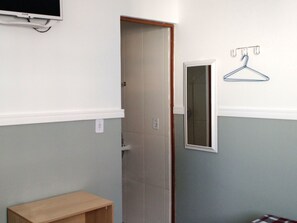 Basic Twin Room, 2 Single Beds | Desk, iron/ironing board, free WiFi, bed sheets - Hotel Paulistano Parque Anhembi (São Paulo)