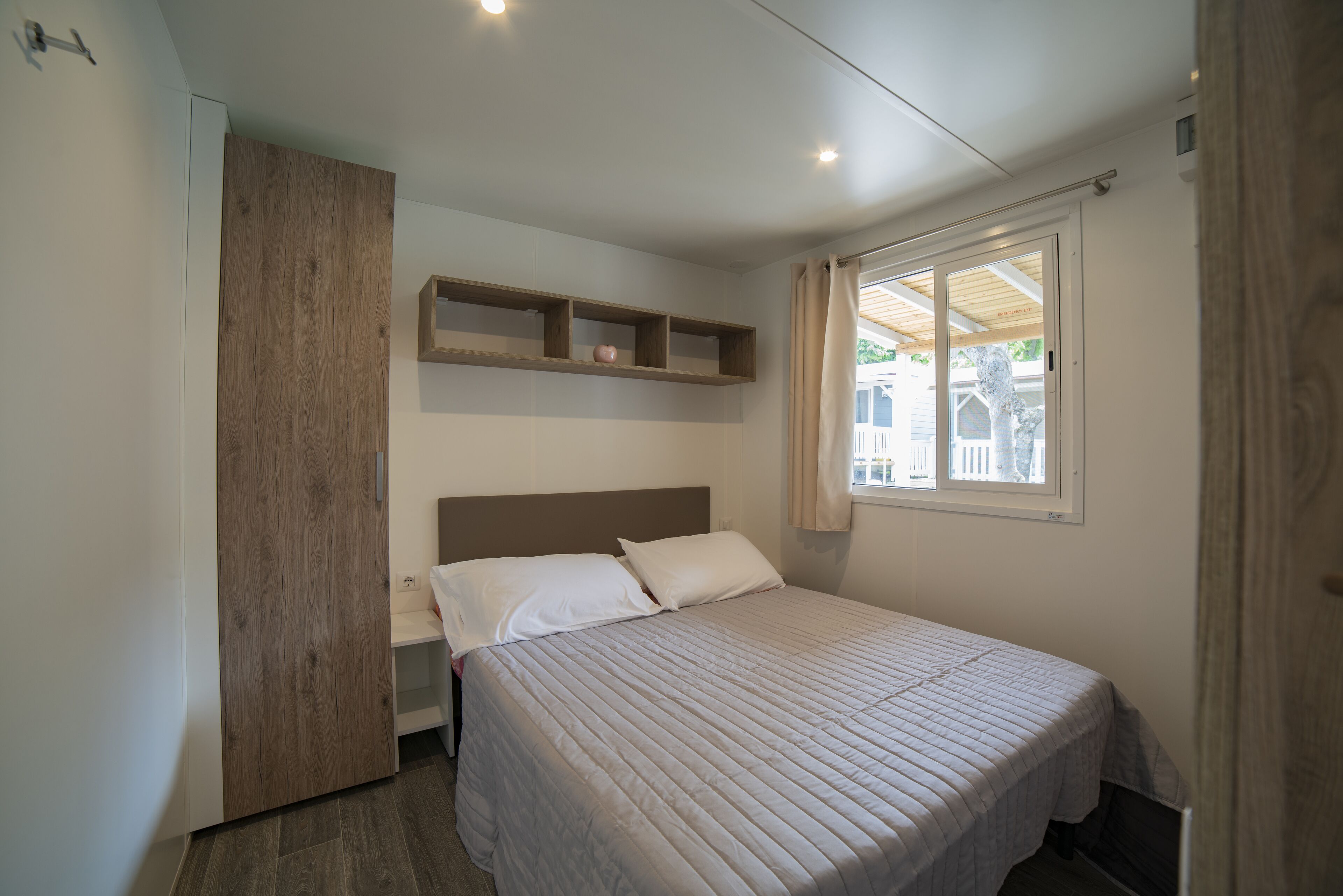 Standard Mobile Home | Cots/infant beds