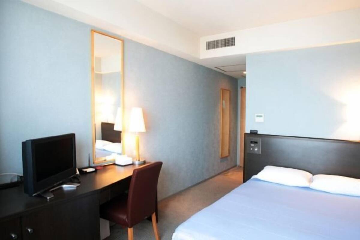 Työpöytä, pimennysverhot, silitysrauta/-lauta, ilmainen Wi-Fi