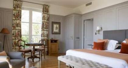 Domaine De La Tortiniere