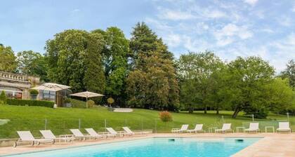 Domaine De La Tortiniere