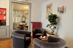 منطقة الجلوس في الردهة