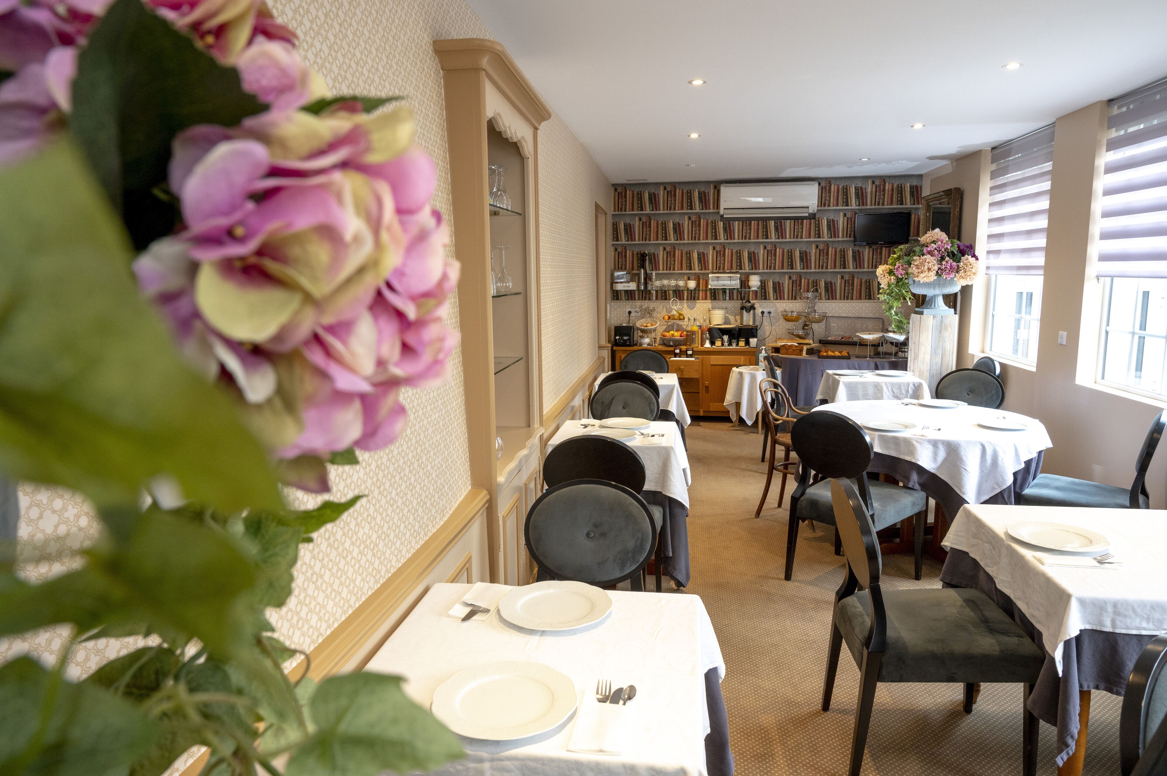 daily buffet breakfast (eur 12 per person)